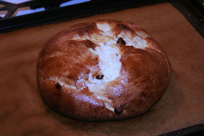 Mazanec se peče asi 35 minut při teplotě 160 °C.