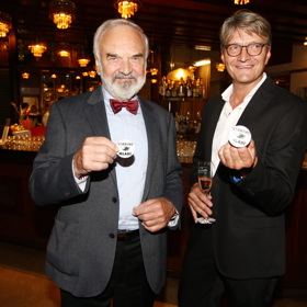 Šedesátku letos překlene také režisér Jan Svěrák (vpravo), konkrétně 6. února. Na snímku pózuje s tátou Zdeňkem.