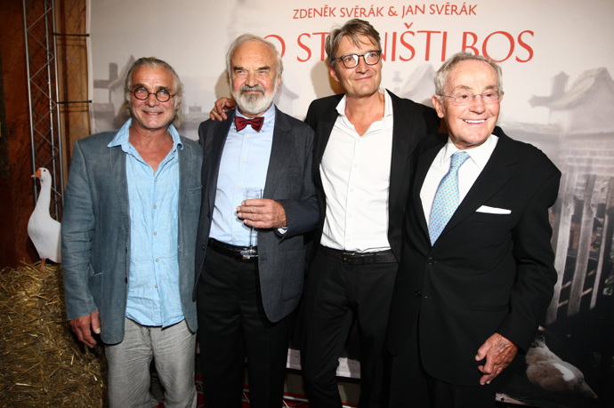 Film Po strništi bos patří mezi snímky, které se těší velkému diváckému zájmu. 