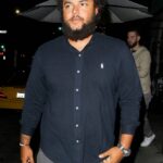 Connor žije stranou zájmu médií. Na prahu dospělosti se sice párkrát pokoušel prosadit u filmu, ale nakonec svou snahu vzdal a raději se věnuje hlubinnému rybolovu, který ho podle všeho naplňuje.
