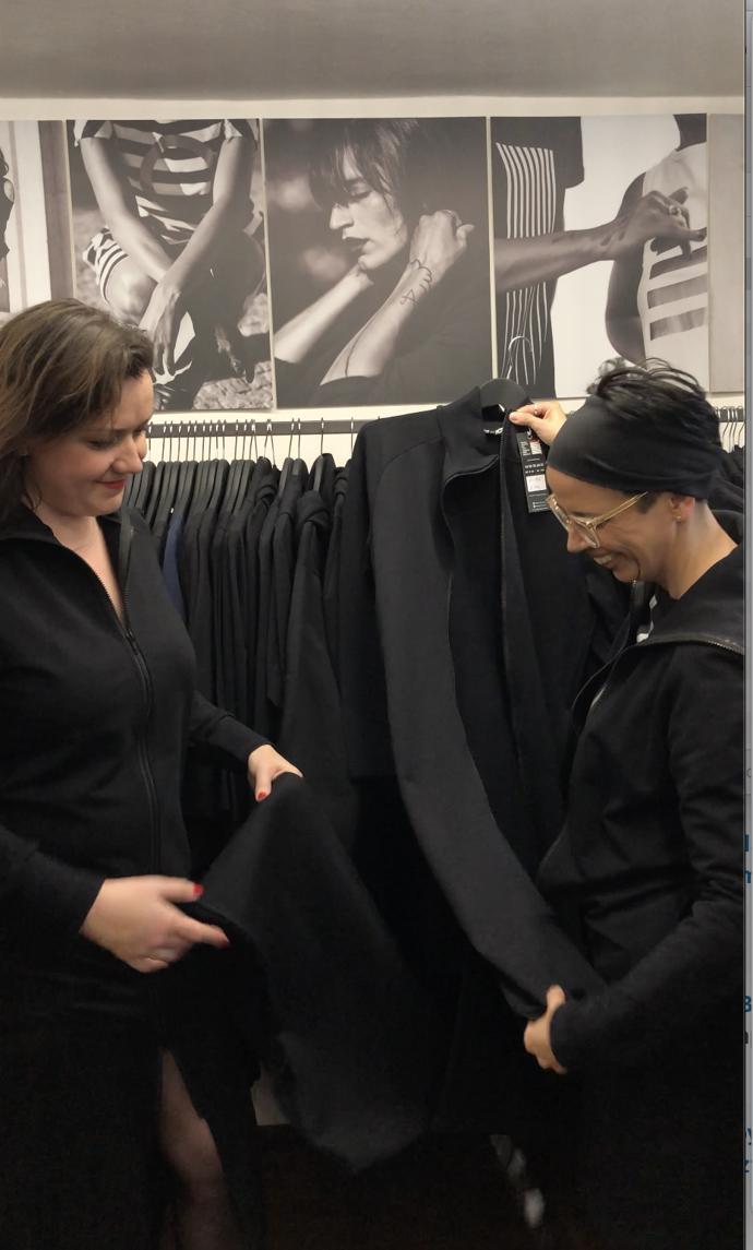 Tvorba návrhářky Mikela da Luka naši šéfredaktorku Markétu Behinovou velmi zaujala. 