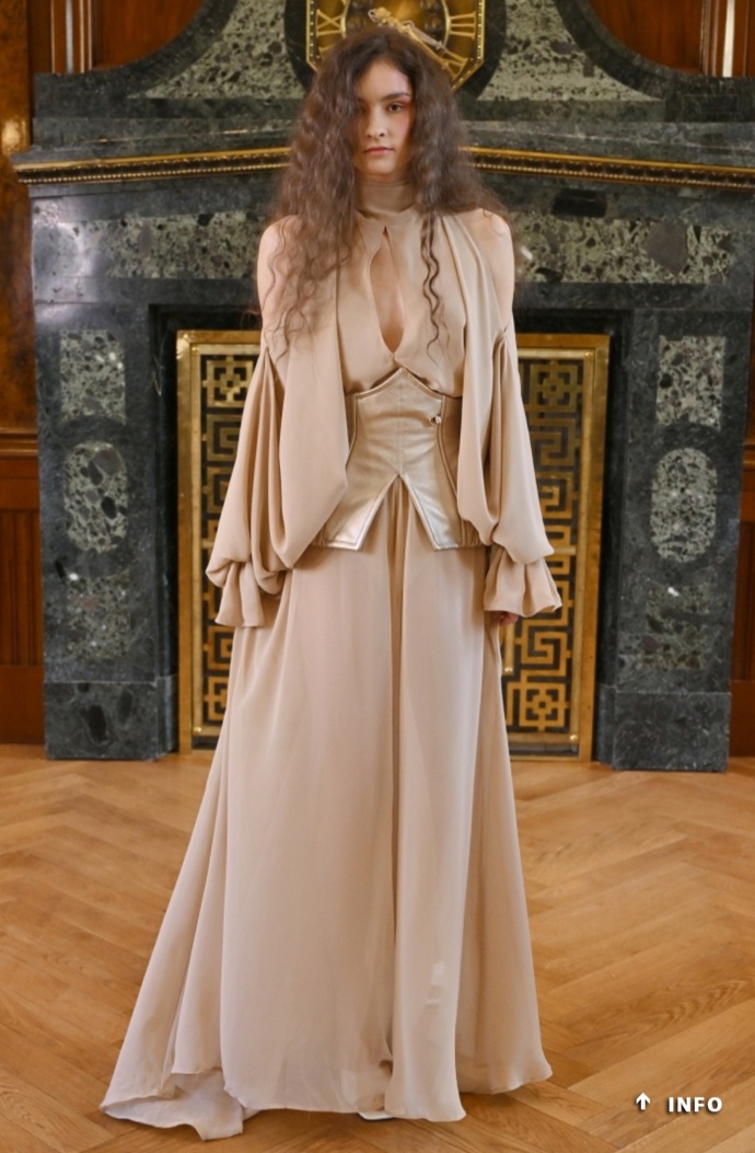 Jak Eva Holubová prozradila webu Lifee.cz, letos ji zaujala především módní přehlídka Liběny Rochové.