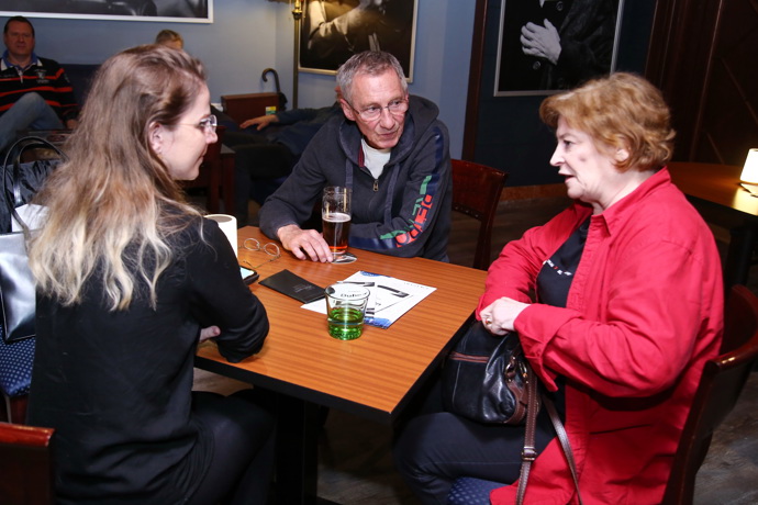 Protože János Bán nejraději mluví maďarsky, musela být u rozhovoru přítomná překladatelka z jeho rodné řeči.