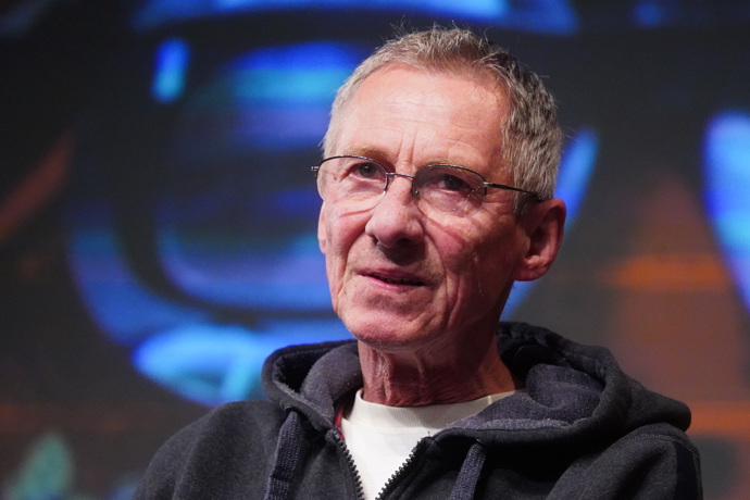 Jak prozradil v našem rozhovoru, je velkým introvertem a nejlépe mu je doma na zahrádce.