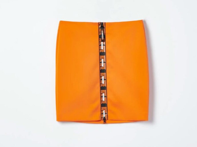 Trendy oranžová minisukně. Mohito, 299 Kč