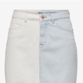 Bílo-modrá krátká džínová sukně. ONLY Vega, 637 Kč