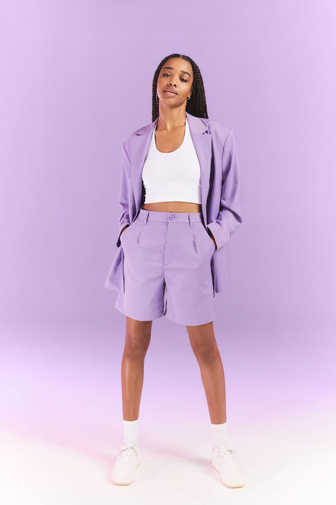 Trendy fialové bermudy. H&M, 599 Kč