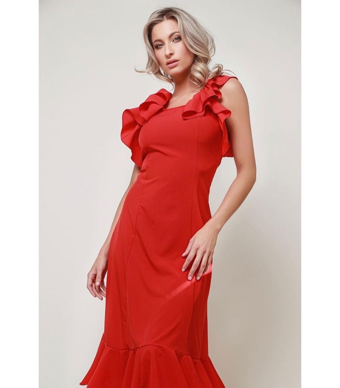 Smyslné letní červené šaty s volánky.
