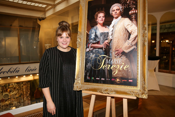 Stefanie Reinsperger v Česku natáčela slavnou minisérii o Marii Terezii.

