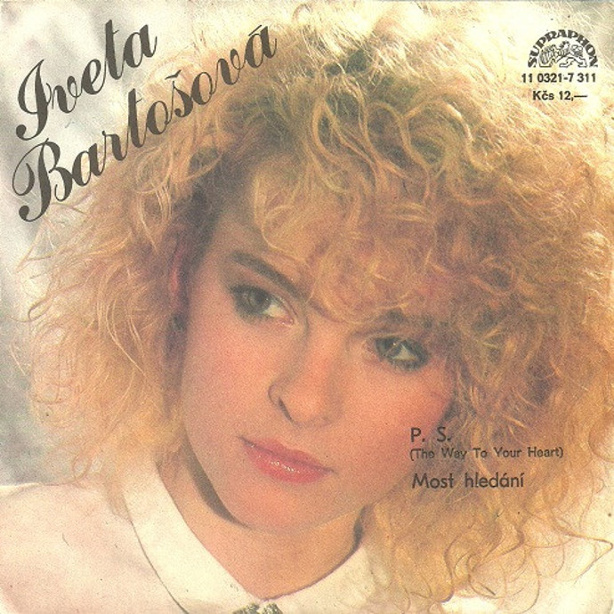 Její křehkost a naivitu dnes dokáže napodobit málokdo.