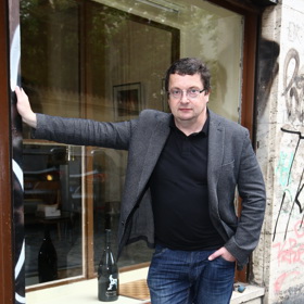 Bývaly doby, kdy Viewegh platil za pěkného proutníka. Ostatně, je dvakrát rozvedený a z těchto vztahů má tři dcery. 