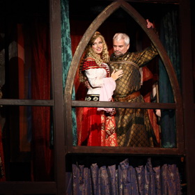 V Hudebním divadle Karlín se muzikál uváděl v letech 2004 - 2018 a zájem diváků byl obrovský.