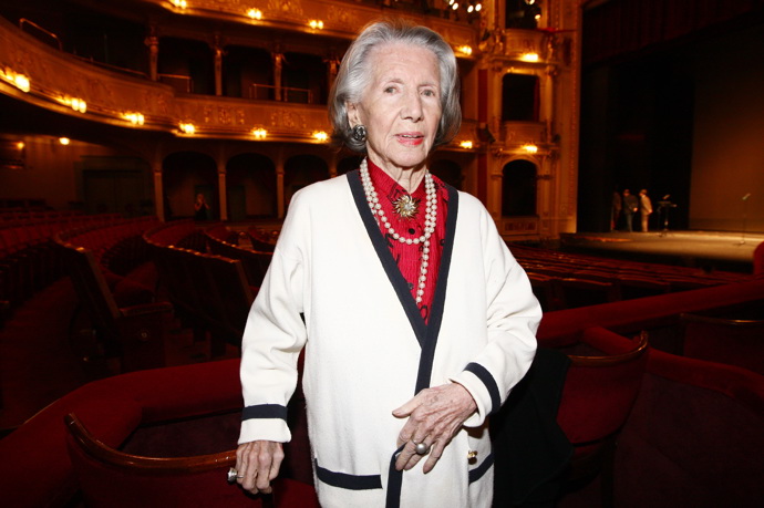 Meda Mládková měla vytříbený vkus a nikdy nezapomněla na výrazné doplňky. Nejčastěji šlo o náhrdelníky.