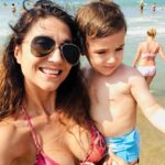 Jak sama říká, díky těhotenství se jí ňadra ještě o jednu velikost zvětšila.