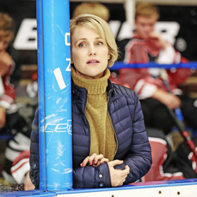 "Sama mám zkušenost se stalkingem a kyberšikanou a vím, jak obrovská zátěž na psychiku to je, navíc 
když není možnost, jak se chránit a zastavit to," říká Vlastina Svátková, která si v dramatu Smečka zahrála Davidovu maminku.