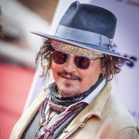 Herec Johnny Depp může po vyhraných soudních peripetiích s exmanželkou Amber Heard pořádně oslavit své 59. narozeniny. Slavit je bude 9. června.