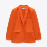 Oranžové sako se šálovým límcem a dlouhým rukávem. ZARA, 1799 Kč