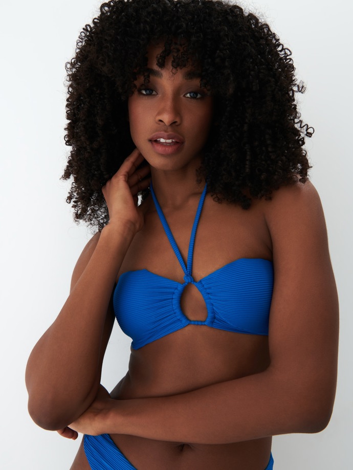 Modrý horní díl bikin se zavazováním za krk. MOHITO, 399 Kč