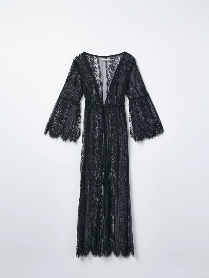 Černé krajkové letní pareo. MOHITO, 699 Kč