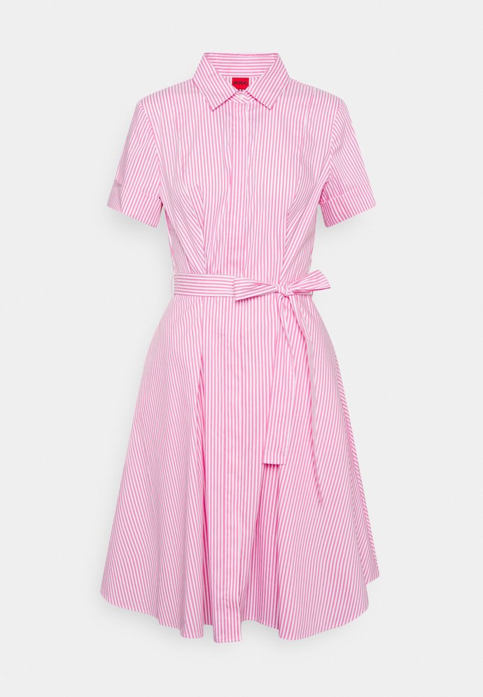 Růžové košilové pruhované šaty. HUGO, 3600 Kč