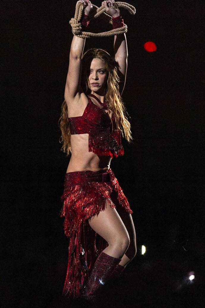 Tancem se dostává i z rozchodu. 