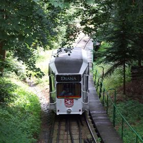 Lanovka Diana končící u stejnojmenné rozhledny.