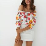 Bavlněná halenka s květinami. MOHITO, 599 Kč