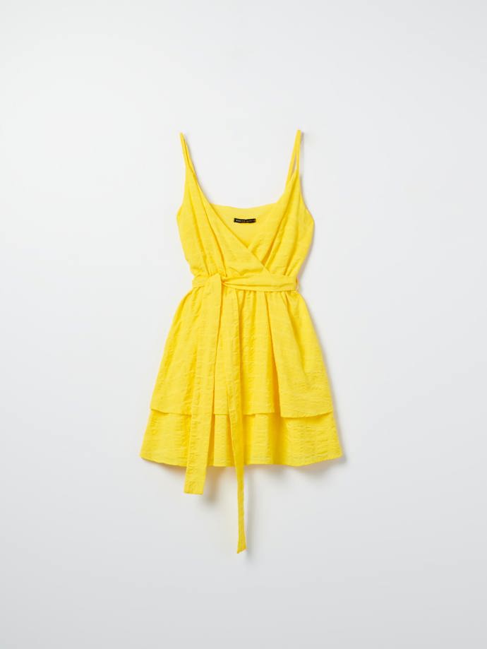 Žluté šaty s volánem. Mohito, 999 Kč
