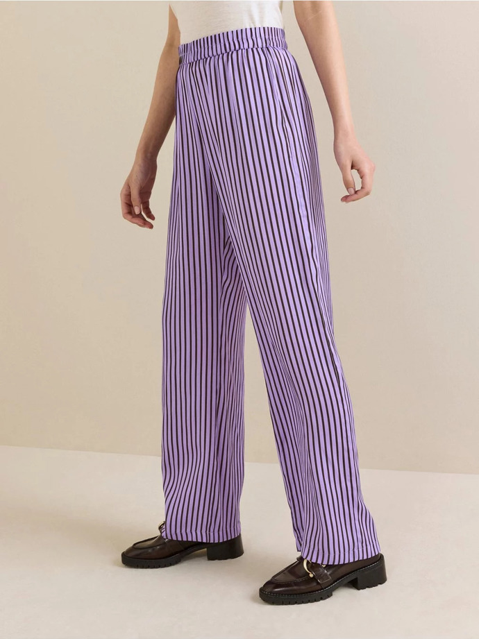 Vzorované saténové kalhoty. Lindex, 999 Kč