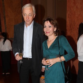 Manželem Michaely Dolinové je soudce Jan Sváček.