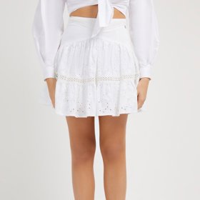 Elegantní bílá minisukně. GUESS, 1995 Kč