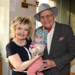 Herecký pár Eva Hrušková a Jan Přeučil se radují z vnučky Alžbětky.