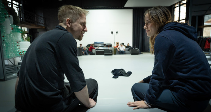 Tomáš Klus a Veronika Khek Kubařová teď hrají zamilovanou dvojici. Pro oba interprety znamenala účast v muzikálu vystoupení z jisté komfortní zóny a týdny zkoušení.