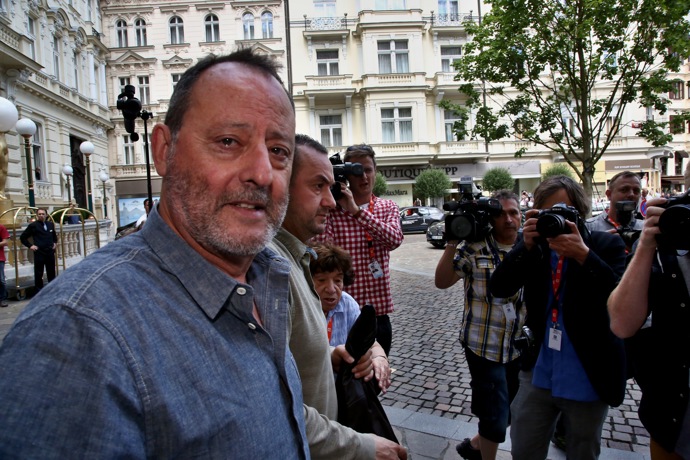 Karlovarský festival navštívil během 51. ročníku filmový velikán Jean Reno.
