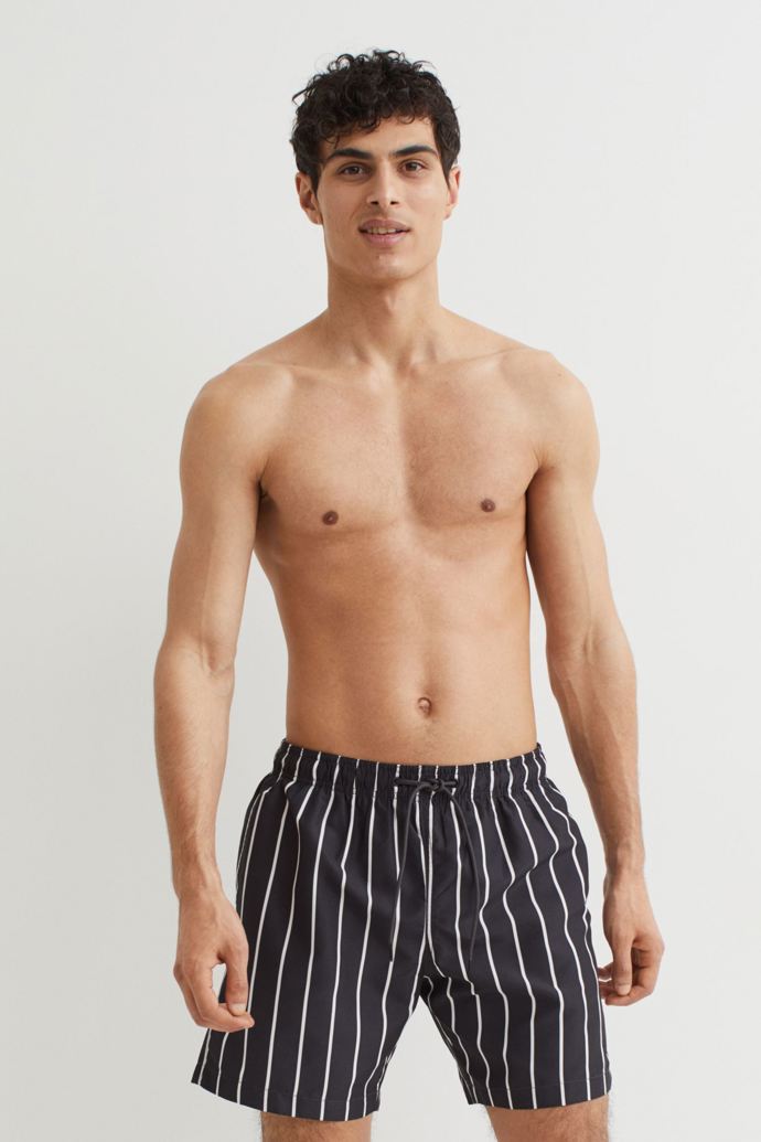 Vzorované plavecké šortky. H&M, 499 Kč