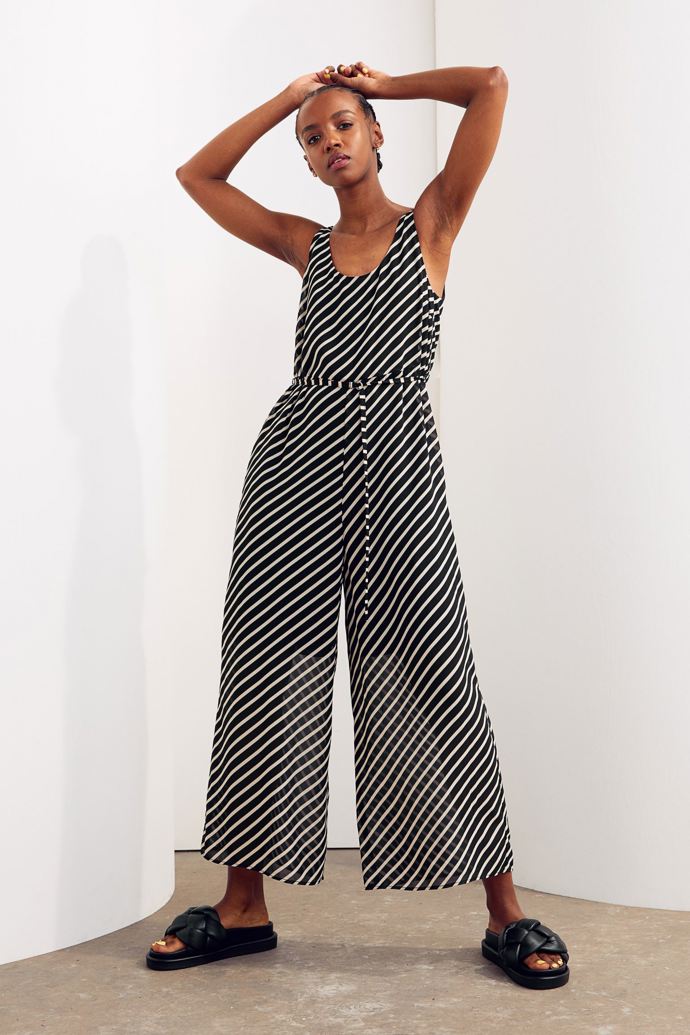 Pruhovaný šifonový overal. H&M, 899 Kč