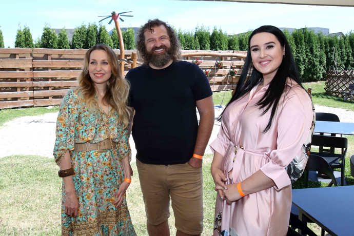 Křest knihy Naše kuchařka 2 moderovala Maršálkova kolegyně z pořadu Peče celá země, Tereza Bebarová.