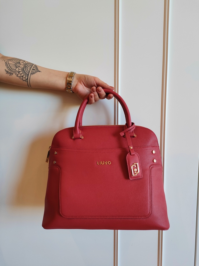 Elegantní červená kabelka do ruky. LIU JO, Fashion Arena Prague Outlet, 1394 Kč