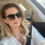 Mladistvý vzhled by dvojnásobné mamince Sandře Pospíšilové mohlo závidět mnoho mladších žen. Ať si totiž obleče cokoliv, vždy vypadá skvěle. A tak je tomu i v případě těchto slunečních brýlí Tom Ford. 