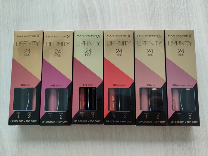 Dlouhotrvající rtěnka s balzámem pro perfektní nalíčení rtů až po dobu 24 hodin. MAX FACTOR, 154 Kč