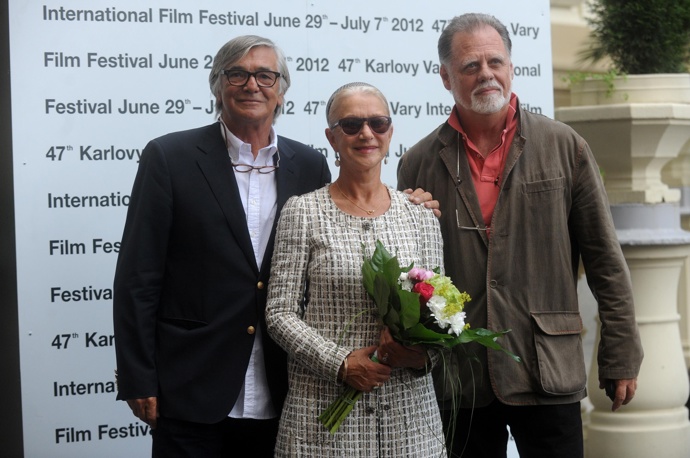 Helen Mirren dorazila do Karlových Varů roku 2012 s manželem, americkým režisérem Taylorem Hackfordem (vpravo).