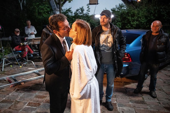 Bábovky: Propletenec osudů lidí, kteří se často ani navzájem neznají, spojuje touha po lásce.