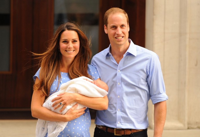 Takhle vypadali manželé, když odcházeli z nemocnice s čerstvě narozenou princeznou Charlotte. 