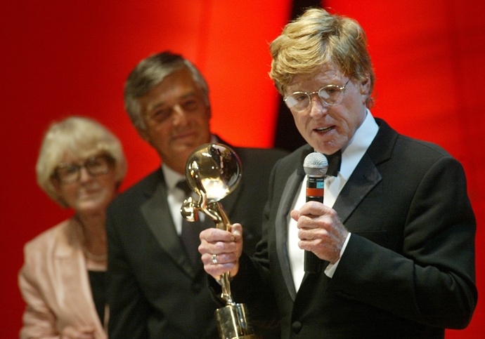 Byť od pořadatelů dostal Křišťálový globus za mimořádný umělecký přínos světovému filmu.