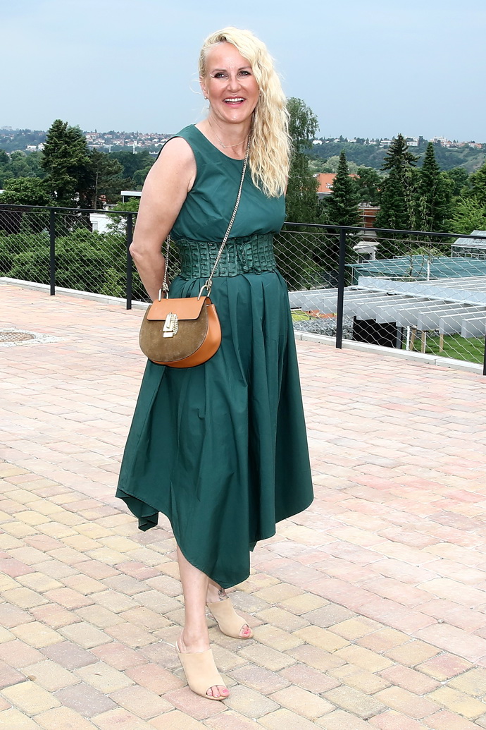 Jednou z její oblíbených barev je zelená a to ve všech možných odstínech.