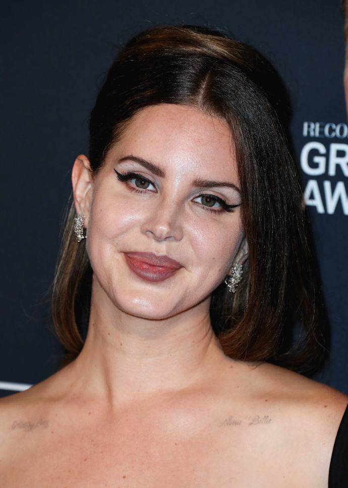 Bez ikonické černé oční linky Lanu Del Rey prakticky neuvidíte.