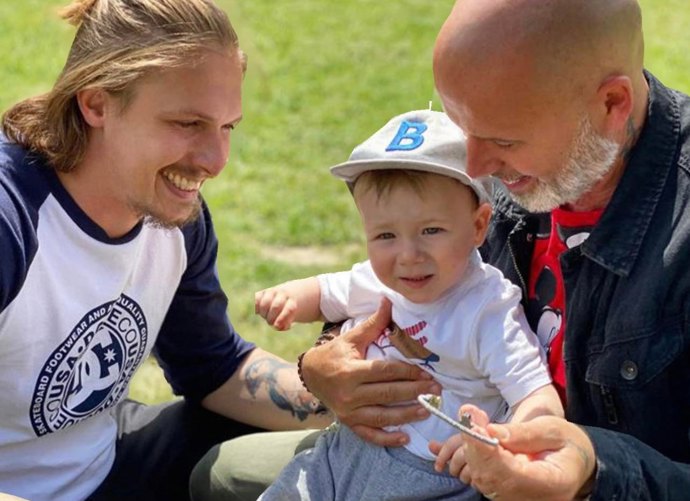 Honza a Jakub s vnoučkem Kubíčkem. Oba jsou dnes čtyřnásobnými dědečky.