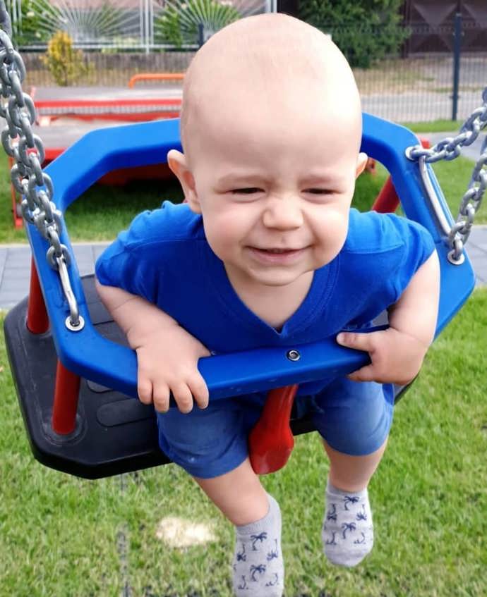 Timíkovi jsou dnes dva roky a je to šťastný kluk.