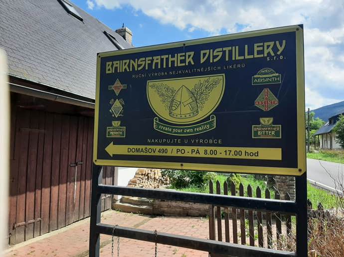 Nenápadnou destilerku můžete najít v srdci Jeseníků.