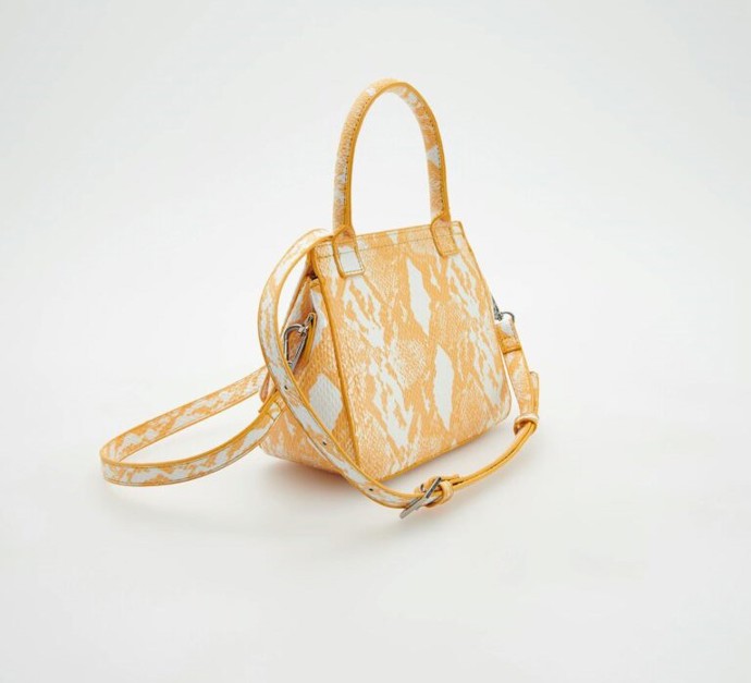 Malá taška s potiskem s motivem hadí kůže. RESERVED, 399 Kč